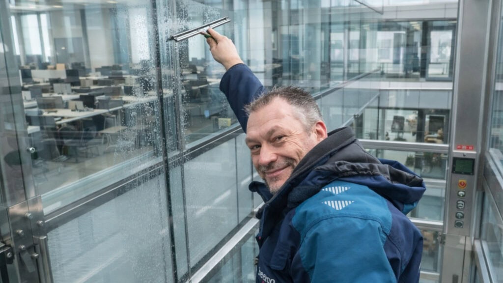 Liftschacht reiniging specialist