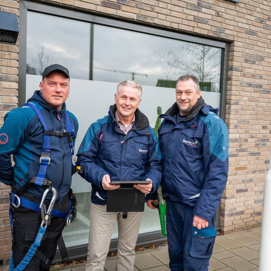Schoonmaker Gezocht (2)